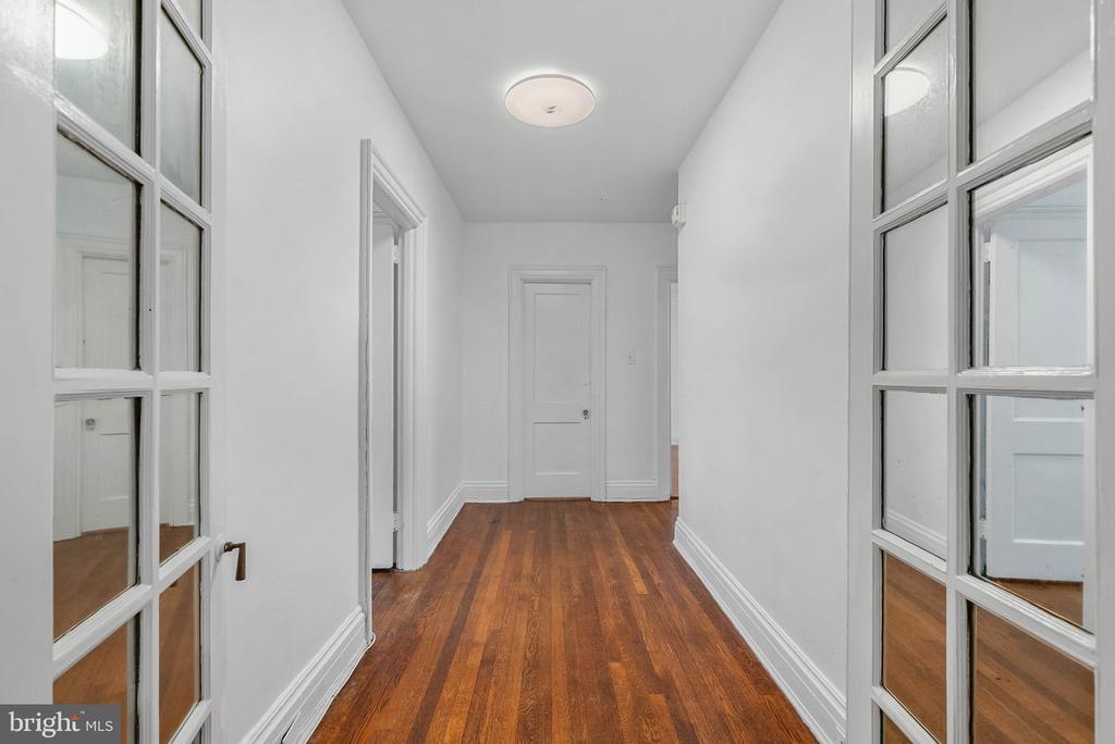 351 S 47TH STREET Unit: B210