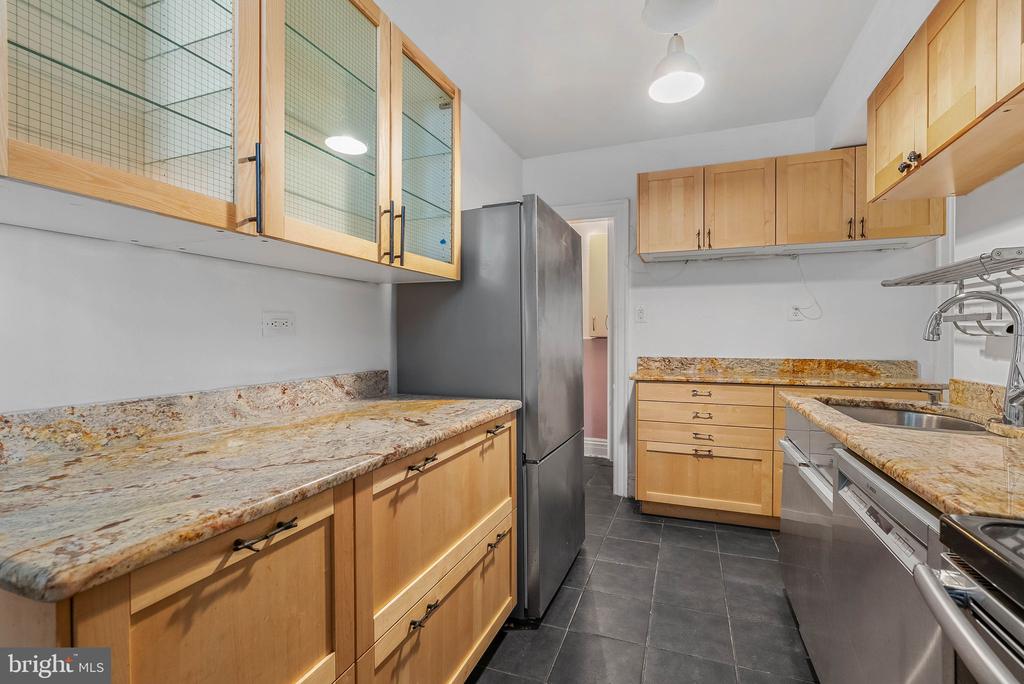 351 S 47TH STREET Unit: B210