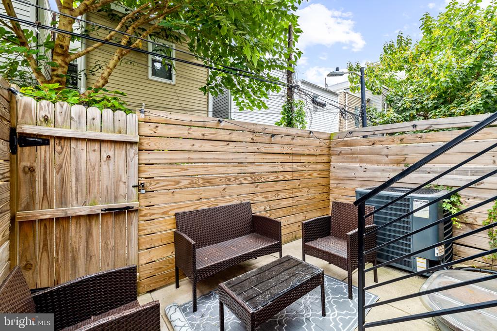 1535 S CAPITOL STREET