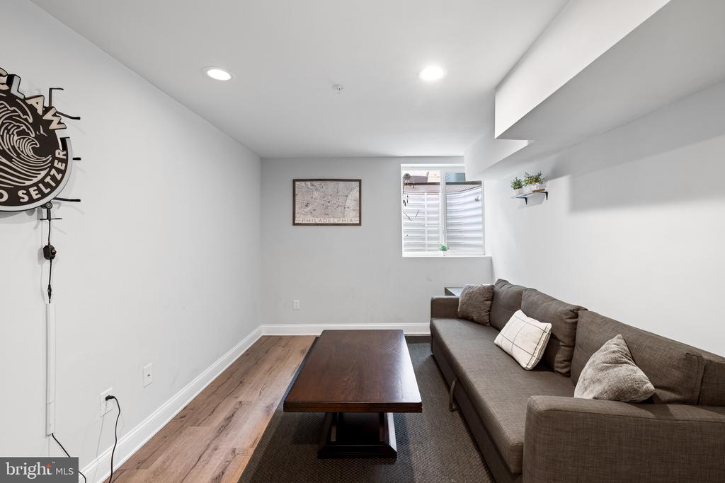 1535 S CAPITOL STREET