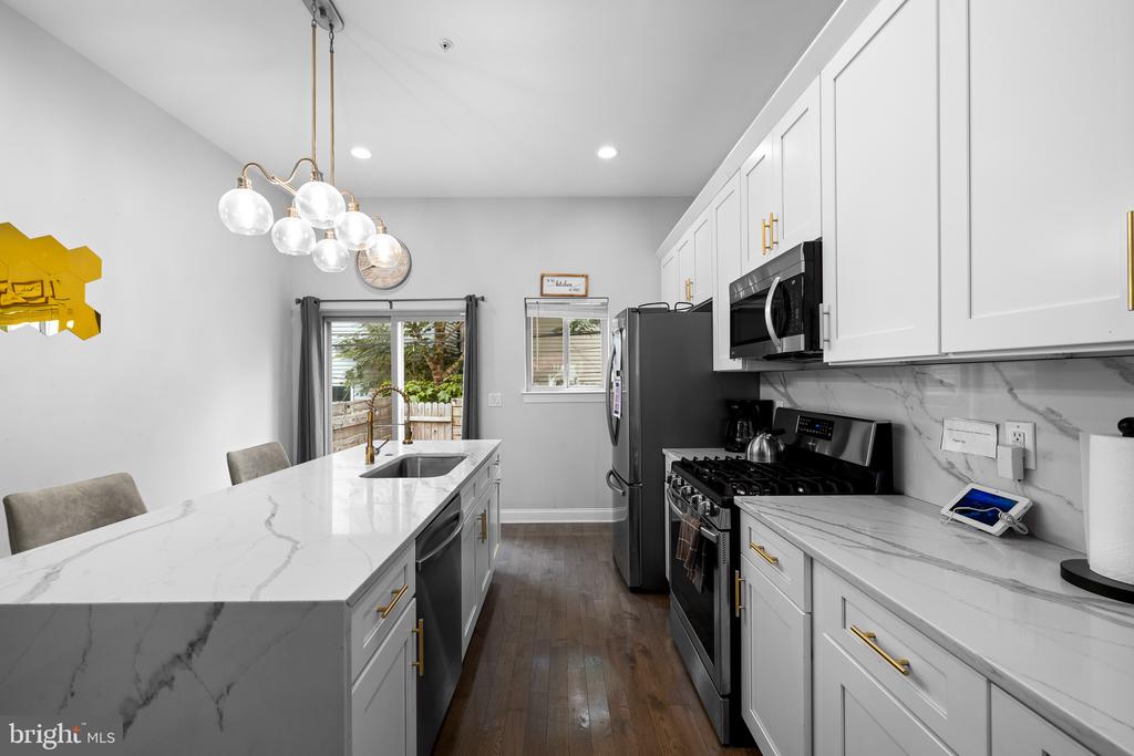 1535 S CAPITOL STREET