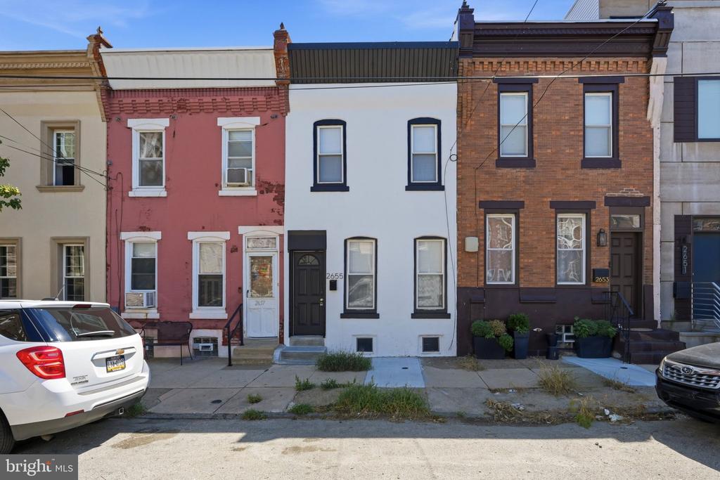 2655 CEDAR STREET