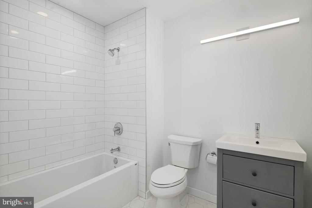 1501 N 31ST STREET Unit: PH13