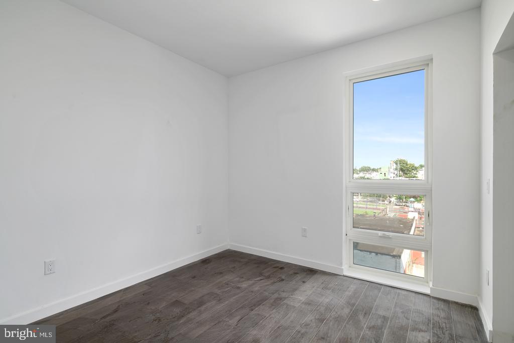 1501 N 31ST STREET Unit: PH13