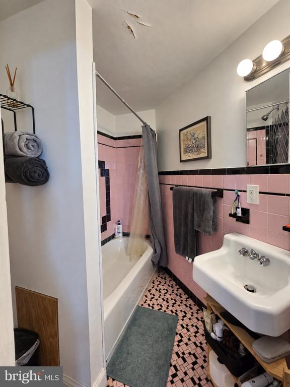 1531 S 12TH STREET Unit: 1