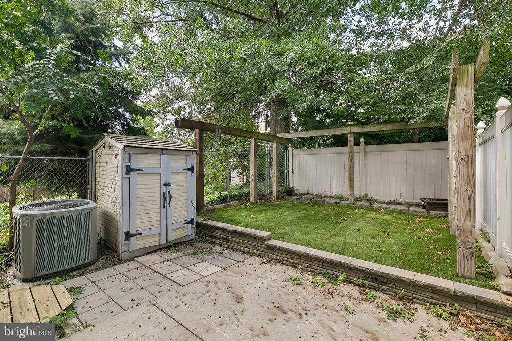 396 DELMAR STREET