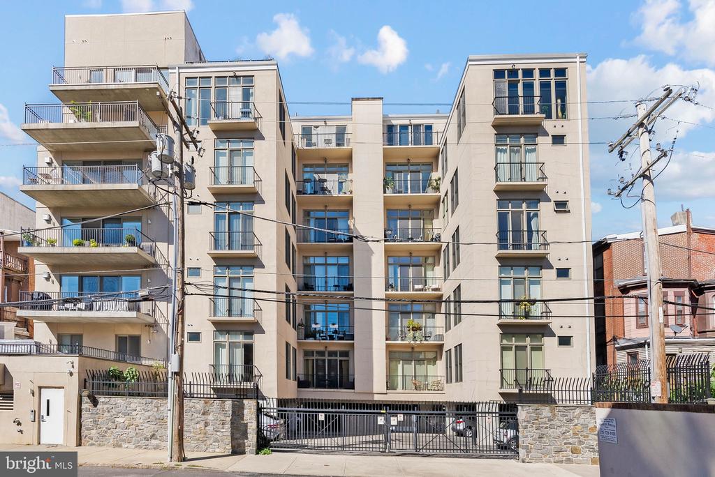 1904 SPRING GARDEN STREET Unit: 10