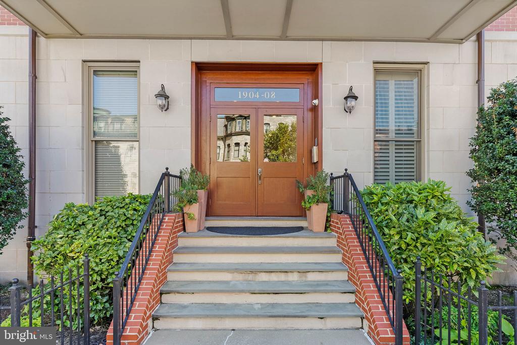 1904 SPRING GARDEN STREET Unit: 10