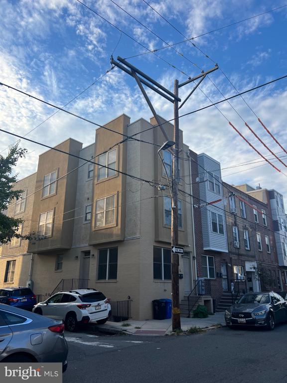 1243 S 17TH STREET
