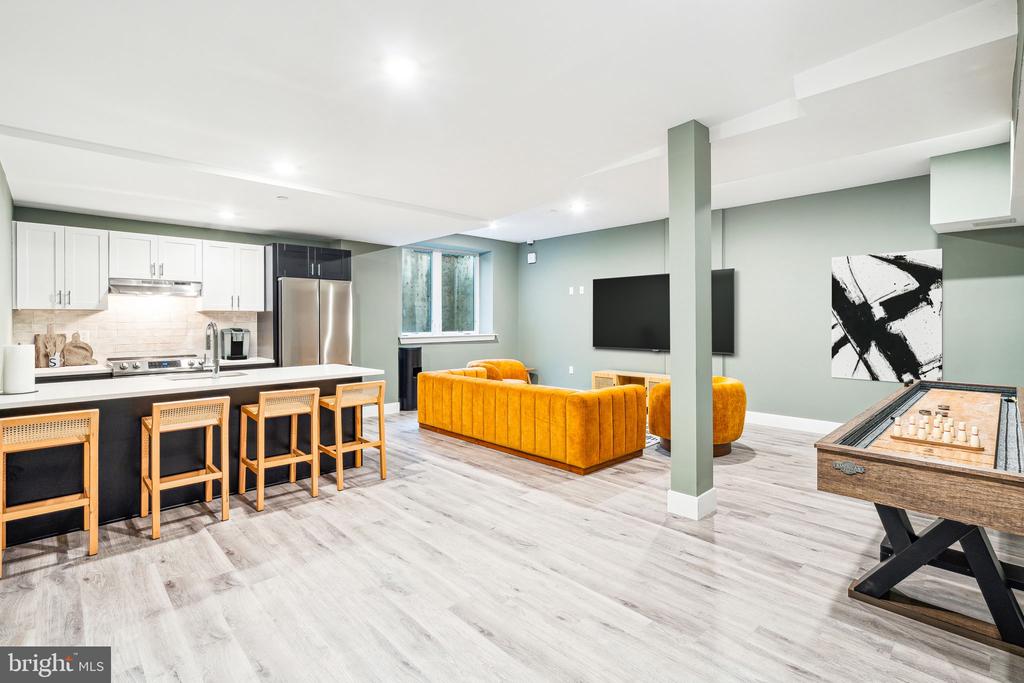 6144 GERMANTOWN AVENUE Unit: D09