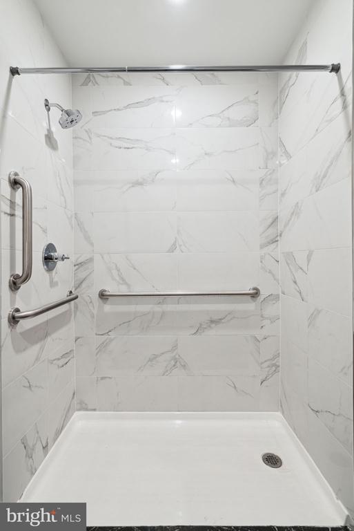6144 GERMANTOWN AVENUE Unit: D09