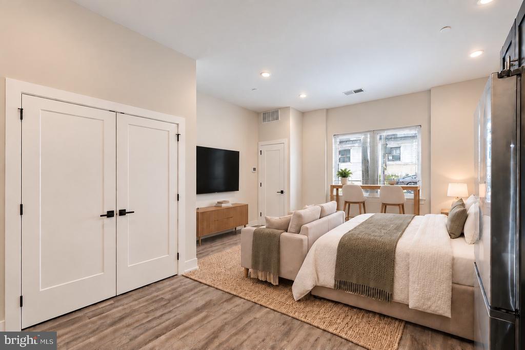 6144 GERMANTOWN AVENUE Unit: D09