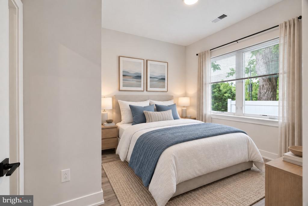 6144 GERMANTOWN AVENUE Unit: C03