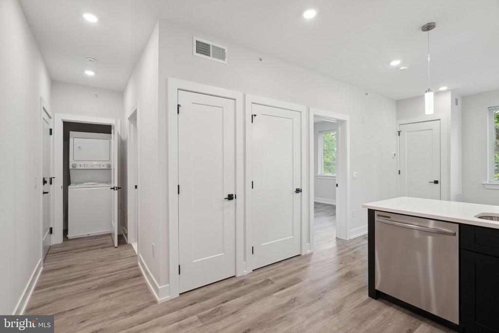6144 GERMANTOWN AVENUE Unit: C11
