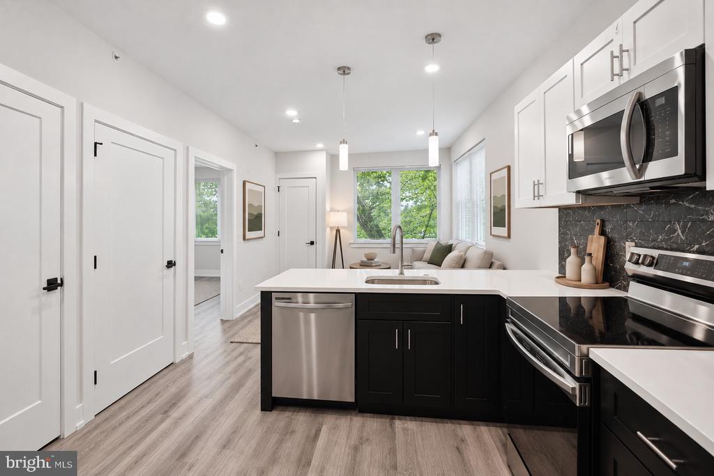 6144 GERMANTOWN AVENUE Unit: C11