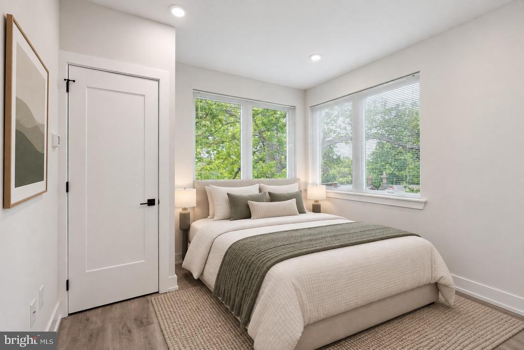 6144 GERMANTOWN AVENUE Unit: C11