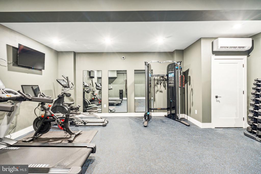 6144 GERMANTOWN AVENUE Unit: C11