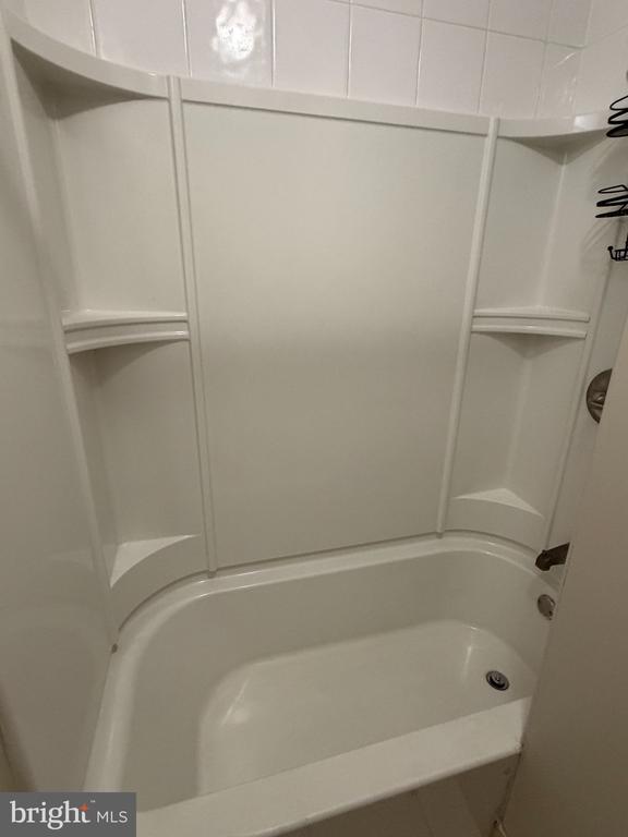 2516 S BROAD STREET Unit: 1F