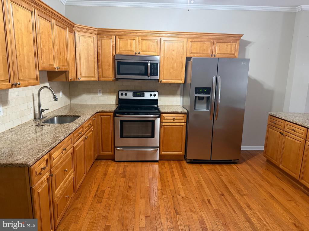 2516 S BROAD STREET Unit: 1F