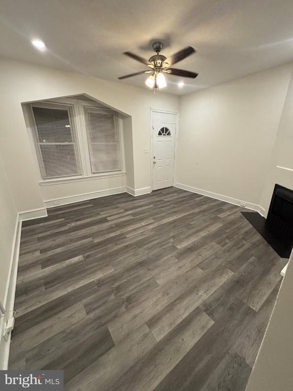 5427 WALNUT STREET