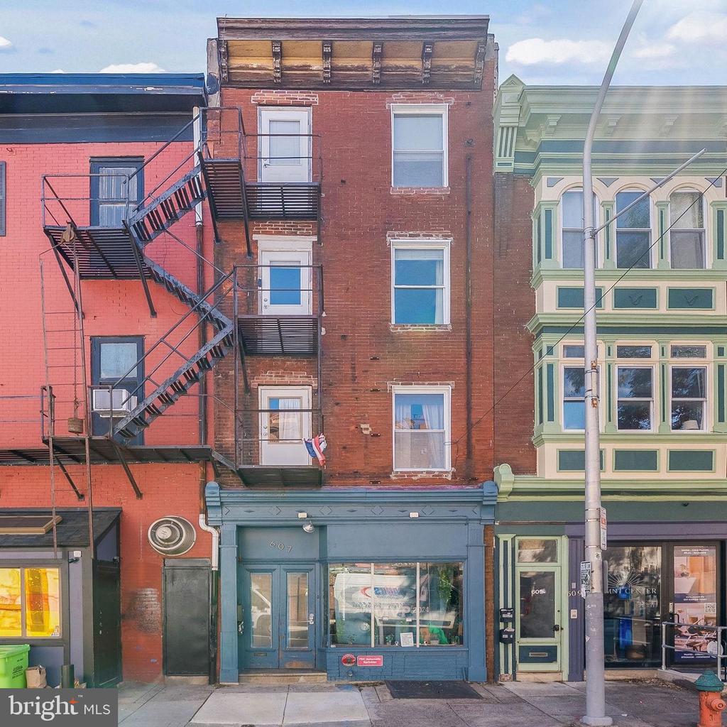 607 E PASSYUNK AVENUE