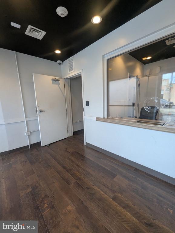 1125-27 E PASSYUNK AVENUE