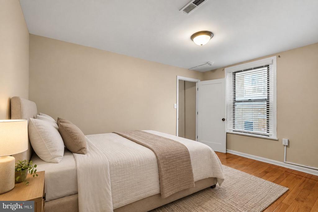 2319 WALNUT STREET Unit: 2