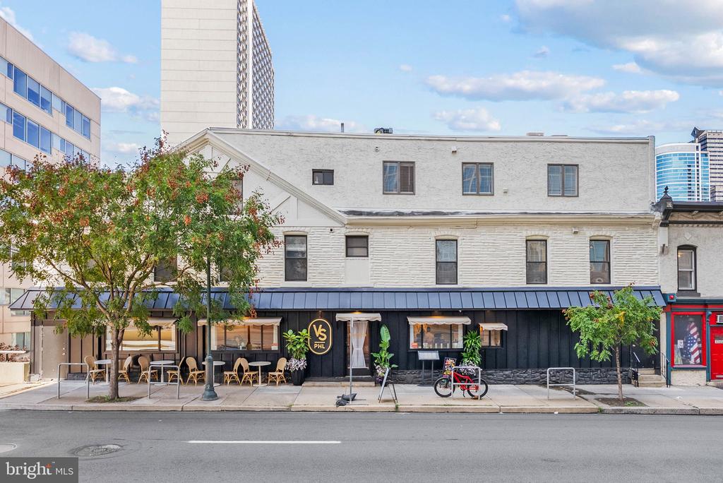2319 WALNUT STREET Unit: 2