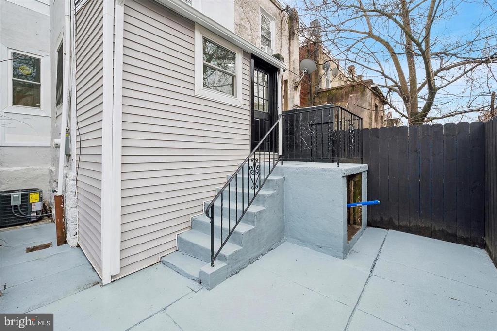 158 N EDGEWOOD STREET