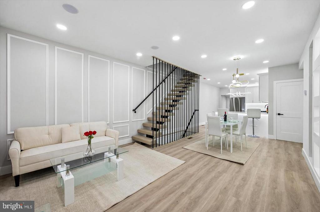 158 N EDGEWOOD STREET
