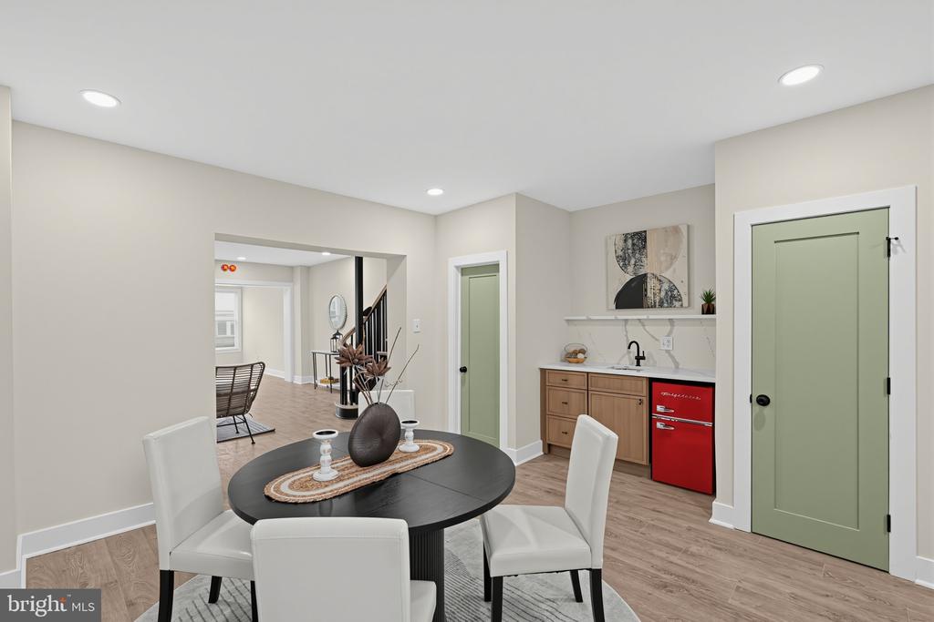 248 S SAINT BERNARD STREET