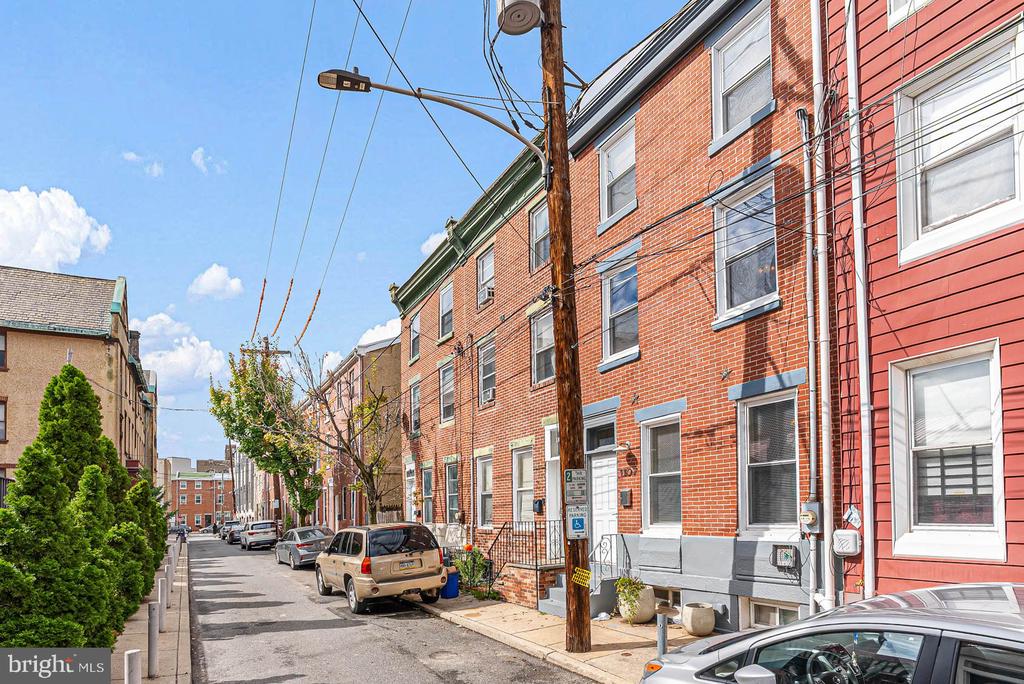 1107 BRANDYWINE STREET