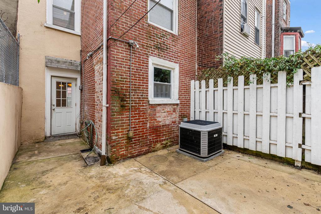 1107 BRANDYWINE STREET