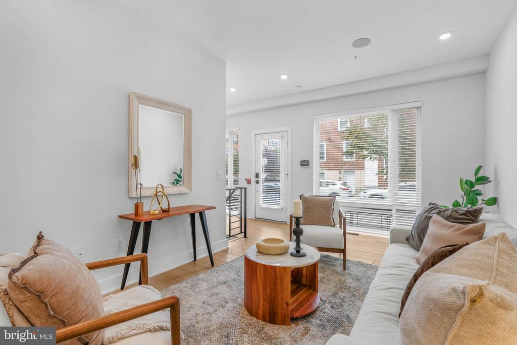 1754 WYLIE STREET Unit: 1