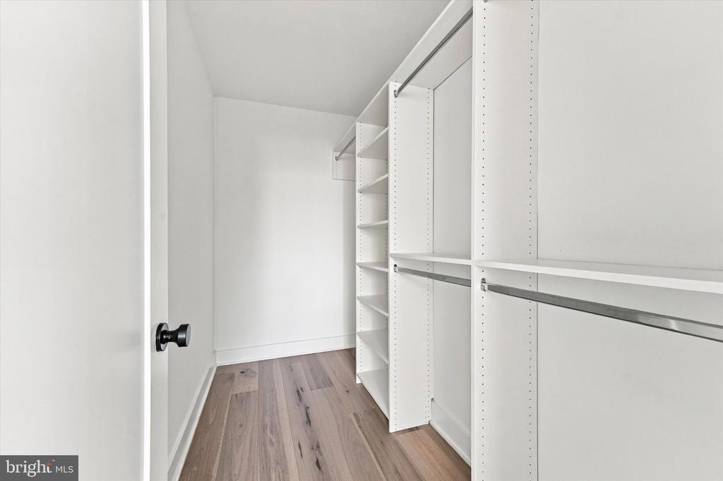1723 FRANCIS STREET Unit: 2C