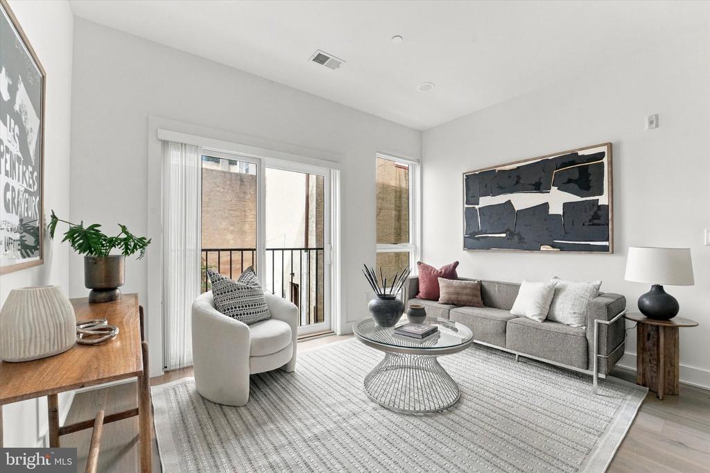 1723 FRANCIS STREET Unit: 2C