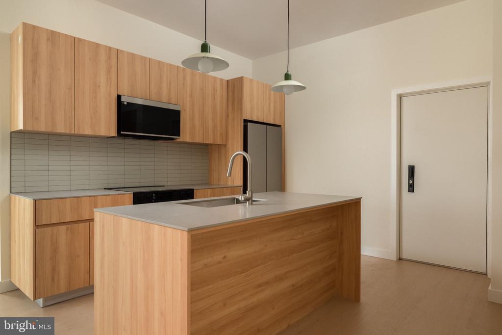 2976 RICHMOND STREET Unit: 2 BED
