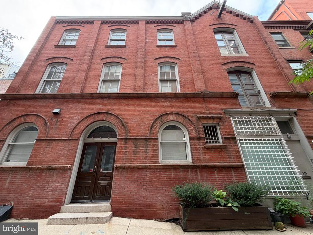 121-123 CUTHBERT STREET