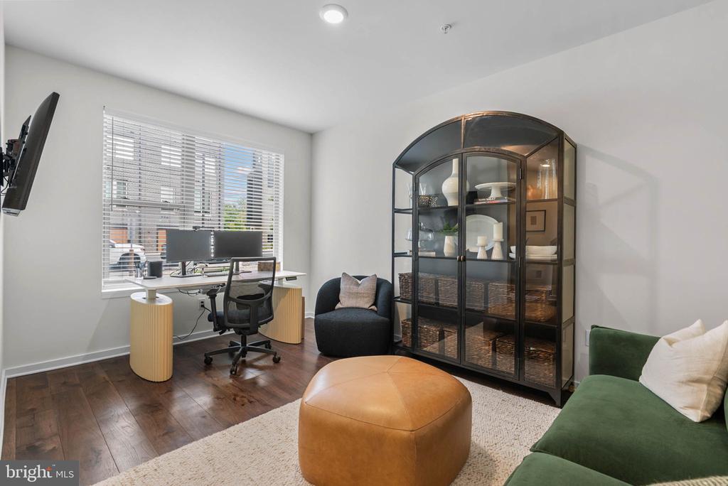 3104 PIERVIEW LANE