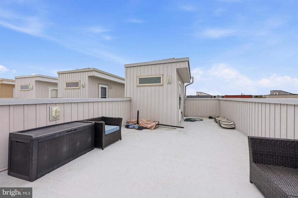 624 PIERCE STREET