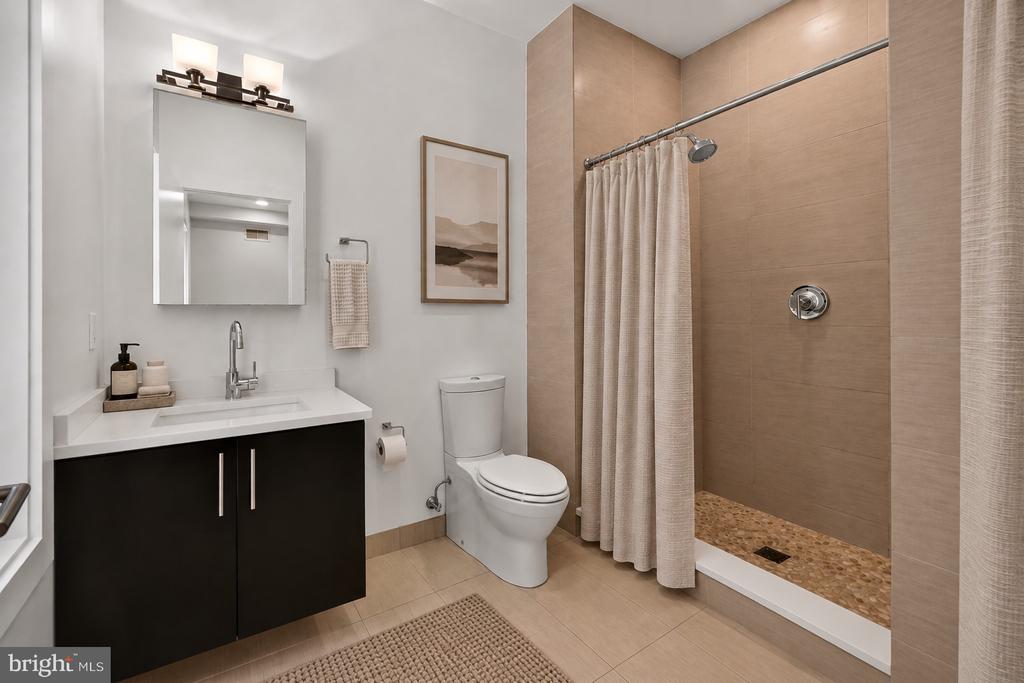845 N ORIANNA STREET Unit: 8