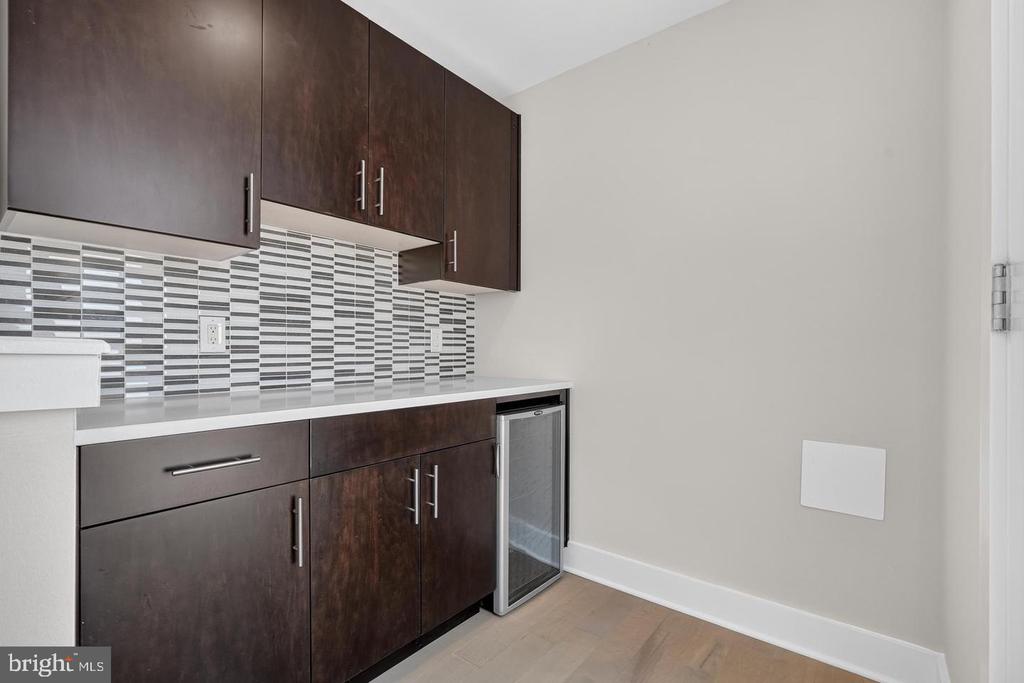 845 N ORIANNA STREET Unit: 8