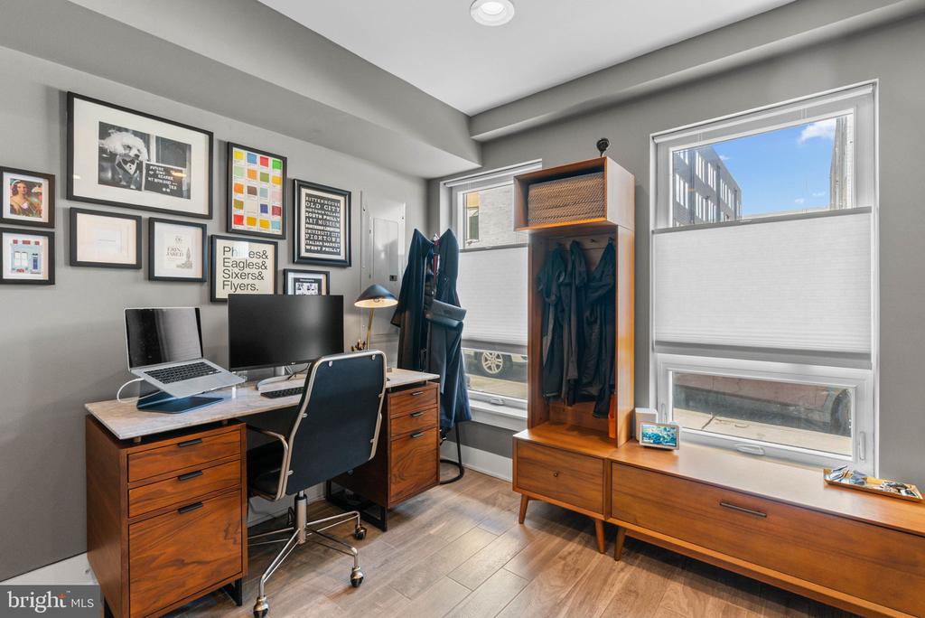 190 W OXFORD STREET