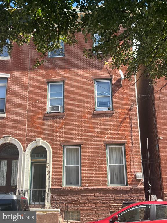 963 N 5TH STREET