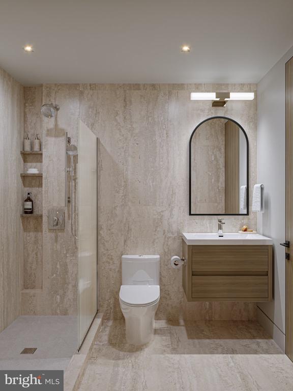 912 S FRONT STREET Unit: B