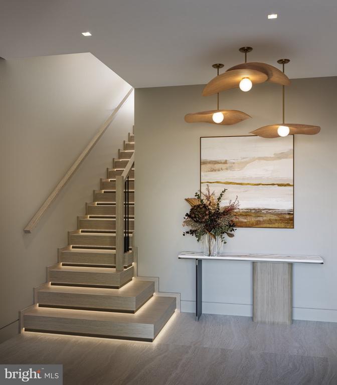 912 S FRONT STREET Unit: B