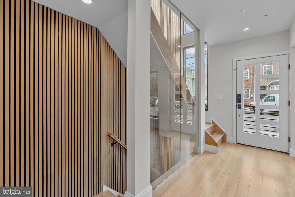 1100 WEBSTER STREET Unit: 3