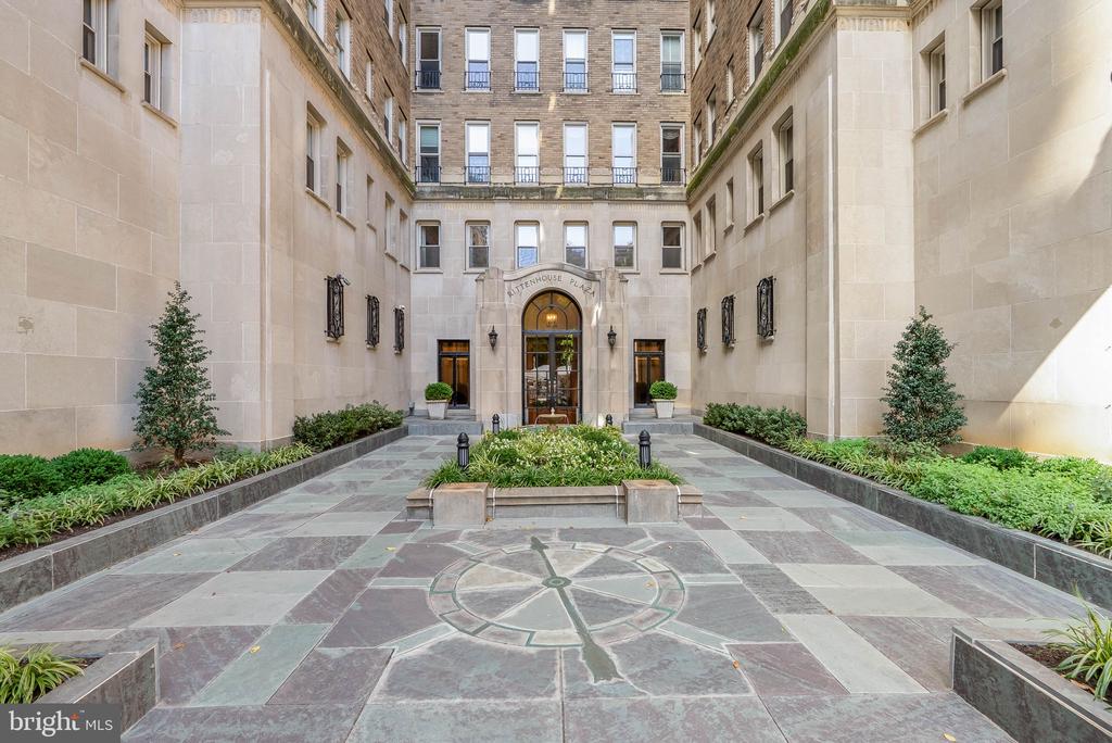 1901 WALNUT STREET Unit: 15A