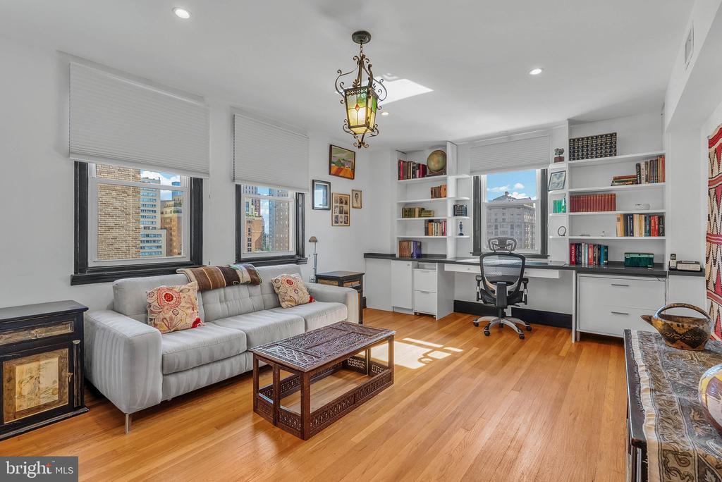 1901 WALNUT STREET Unit: 15A