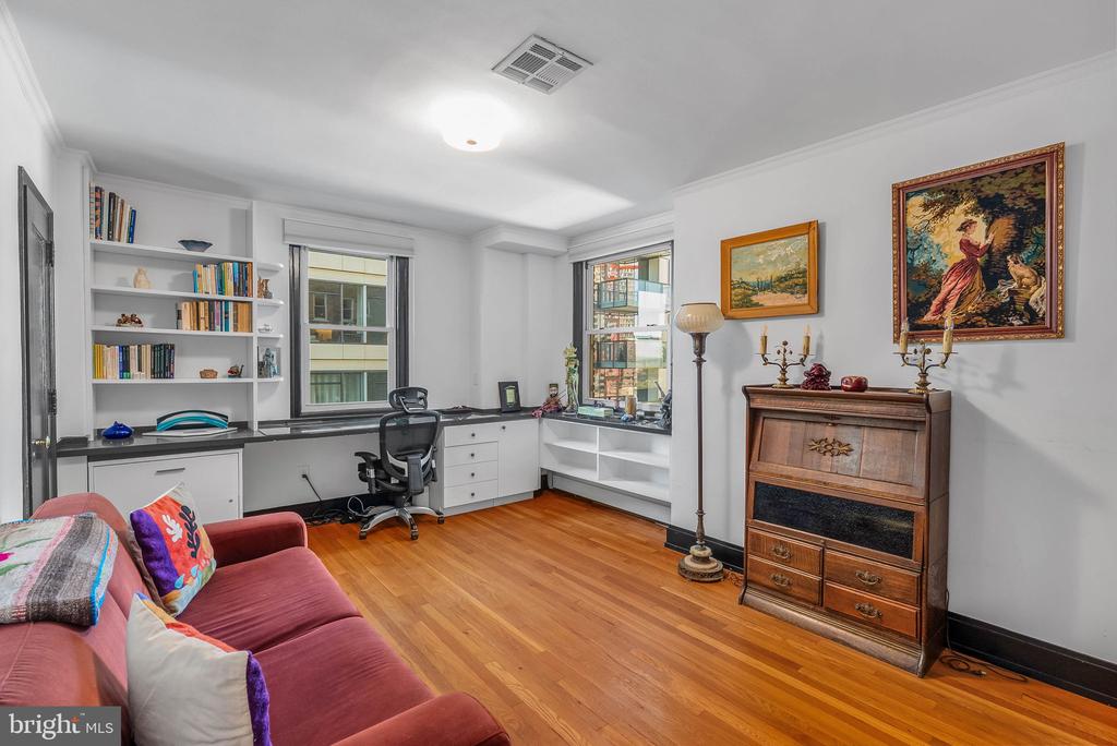 1901 WALNUT STREET Unit: 15A